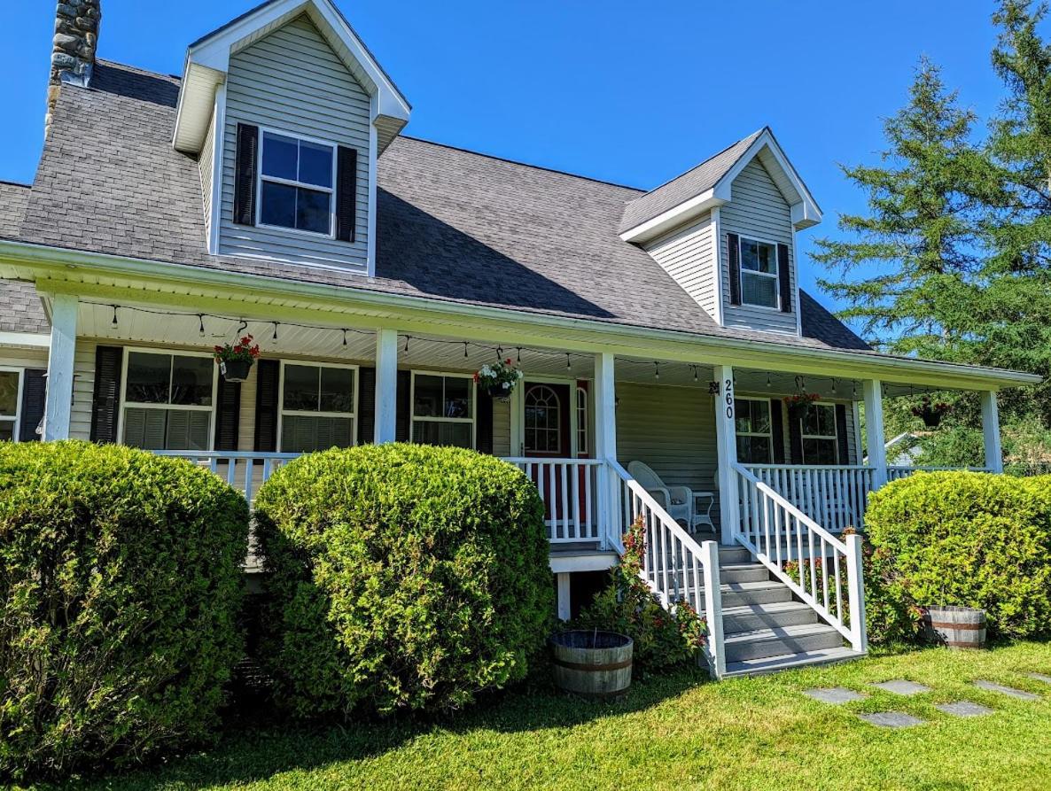 Pine And Sea Beach Retreat Villa Ellsworth Exterior photo