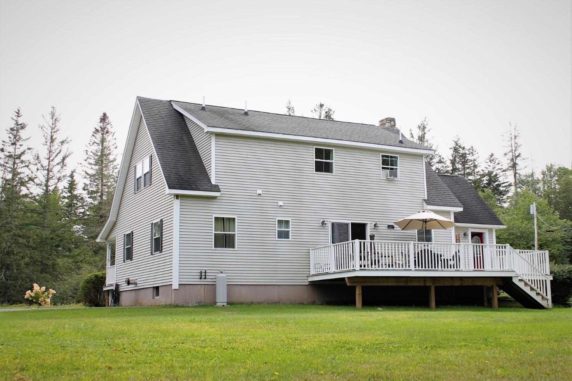 Pine And Sea Beach Retreat Villa Ellsworth Exterior photo